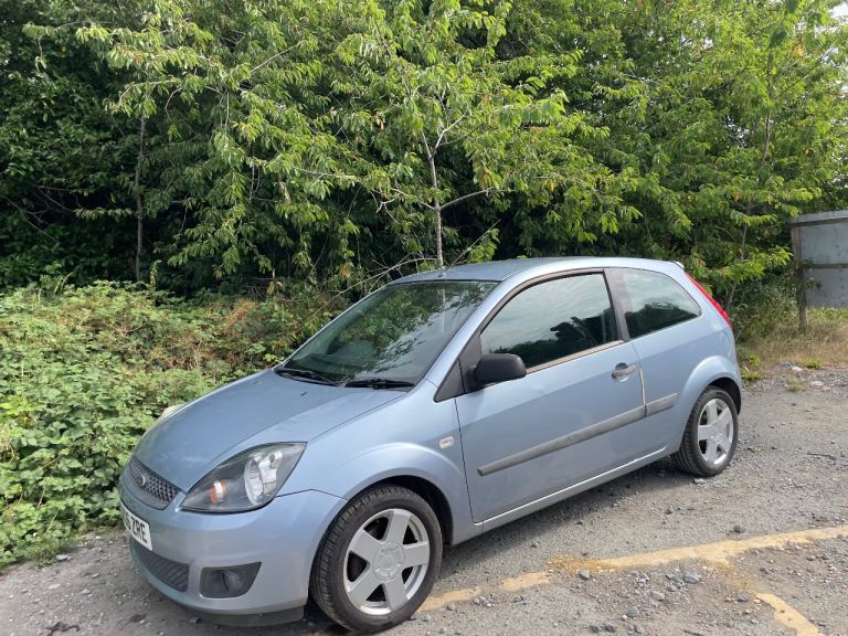 FORD FIESTA 1.2 ZETEC CLIMATE 06 REG TONIC BLUE 12 SERVICE STAMPS MOT MARCH 25TH 2027 LOW INSURANCE 