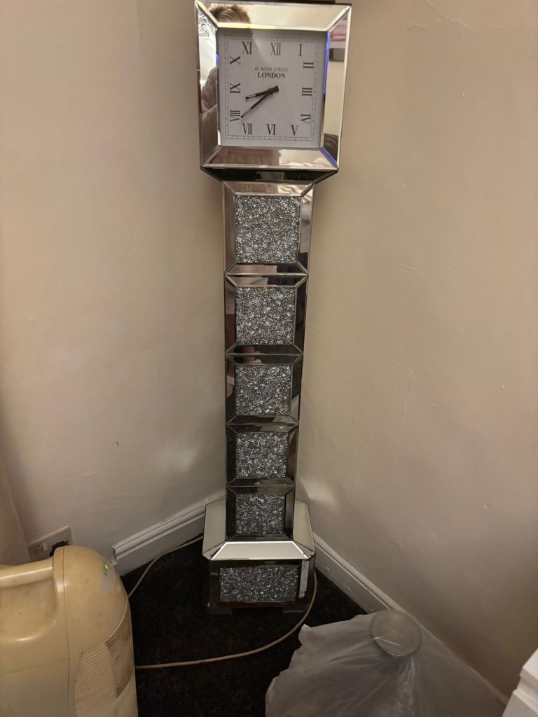 Mirror clock 