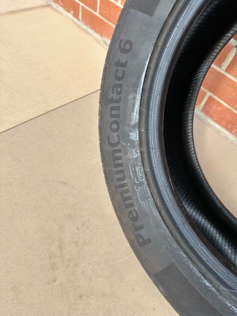 Single Continental Contact 6 tyre 235/55 R19 V XL