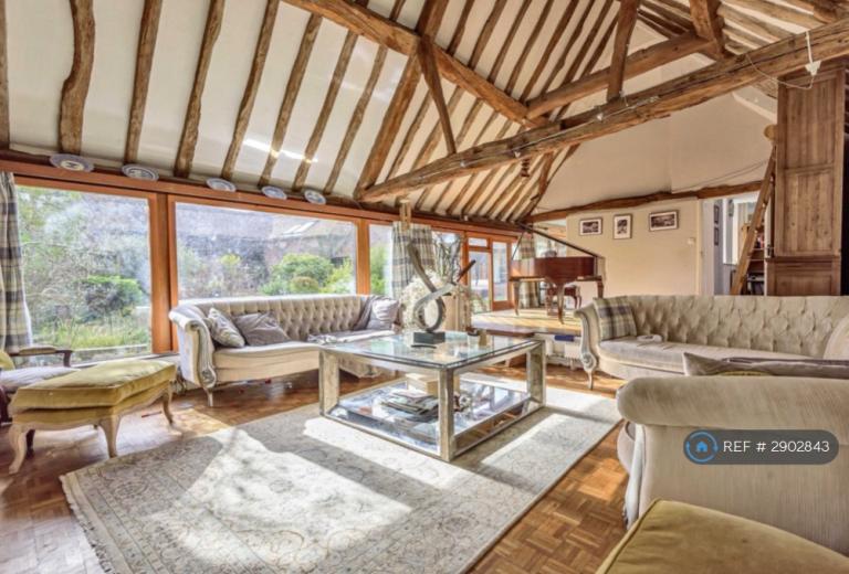 5 bedroom house in Grayswood Road, Haslemere, GU27 (5 bed) (#2902843)