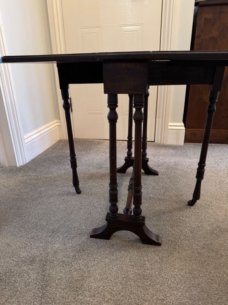 Vintage Mahogany miniature Gateleg Drop-Leaf Table