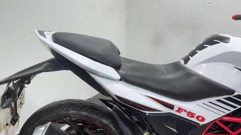 Yamasaki F51 F51 50CC GEARED BIKE RUNNING PROJECT BIKE SPARES OR REPAIR