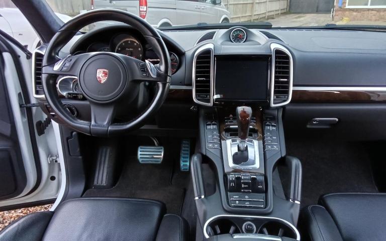  Porsche Cayenne 4.8T V8 Turbo SUV 5dr Petrol TiptronicS 4WD Euro 5 (s/s) (500 ps) Petrol Automatic