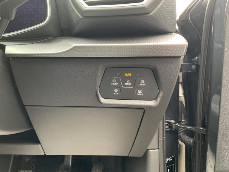 2021 SEAT Leon 1.5 TSI EVO SE Dynamic Hatchback 5dr Petrol Manual Euro 6 (s/s) (130 ps) Hatchback...