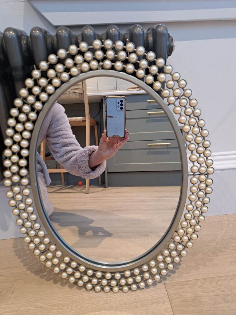 Dunelm oval mirror with pearl effect insert frame 52 x 42cm