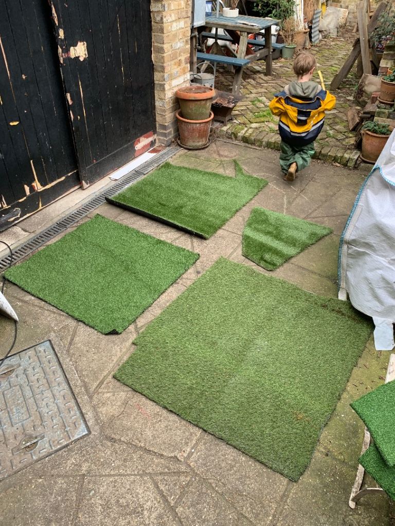 Artificial grass off-cuts