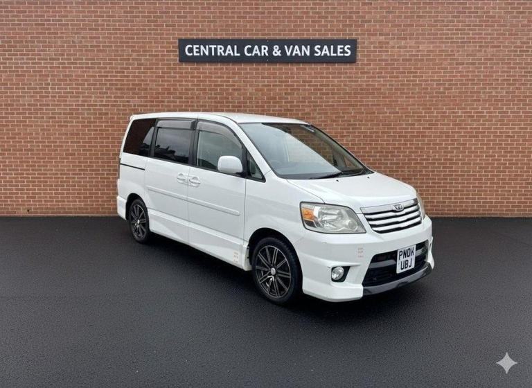 TOYOTA NOAH Rare 8 Seater Automatic 2.0 Petrol 153ps MPV Imported