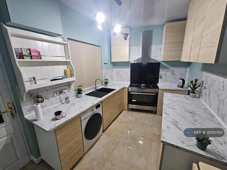 3 bedroom house in Pitt St West, Barnsley, S70 (3 bed) (#3000760)