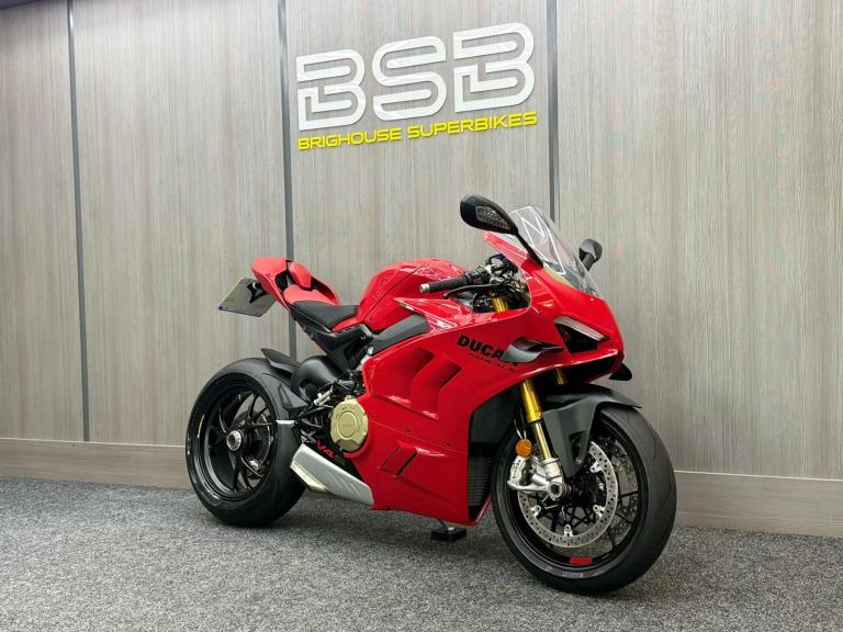 2022 22 Ducati Panigale V4S 1100 S Euro 5 ABS - LOW MILES 