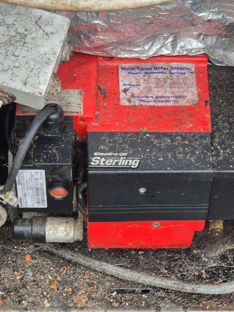 Oil burner and slim tank 