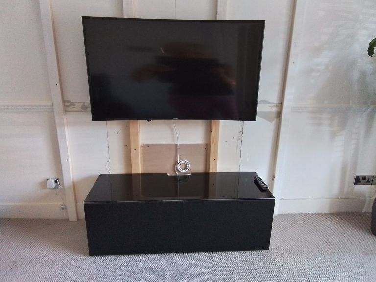 Samsung Smart Curved TV 