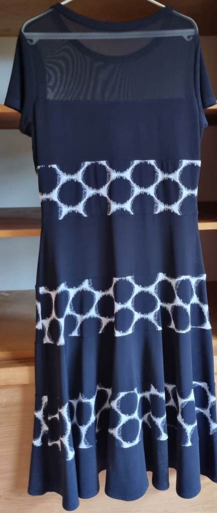 Tia black and white dress UK 14  VGC