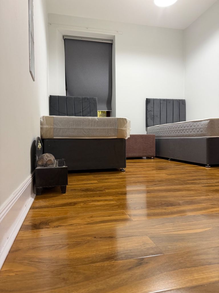 Fully Furnished one bedroom flat in Paisley Love Street