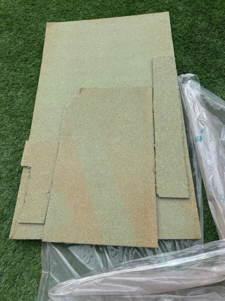 Free underlay for wooden flooring