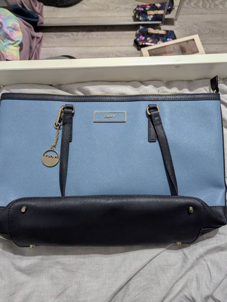 DKNY Two-Tone Blue Structured Tote Bag Top Zip Gold Hardware Charm