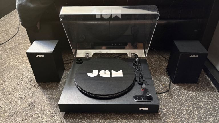 Jam record player turntable black with speakers
