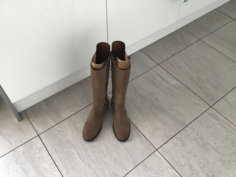 Hobbs beige suede Boots