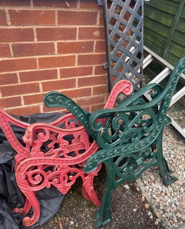 ‼️12 iron bench ends and back or seat 