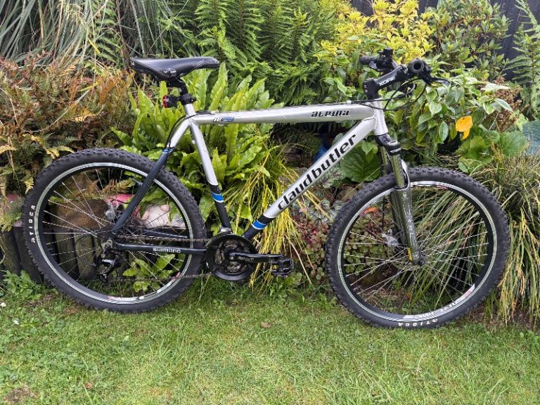 Mens Claud Buttler mountain bike 