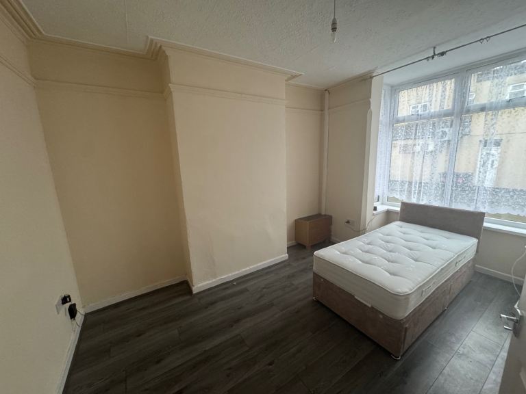 Rooms to let in Dudley, Dy1 2AJ . 