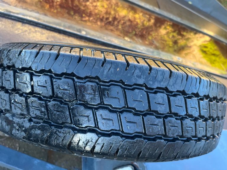 Car trailer tilt bed