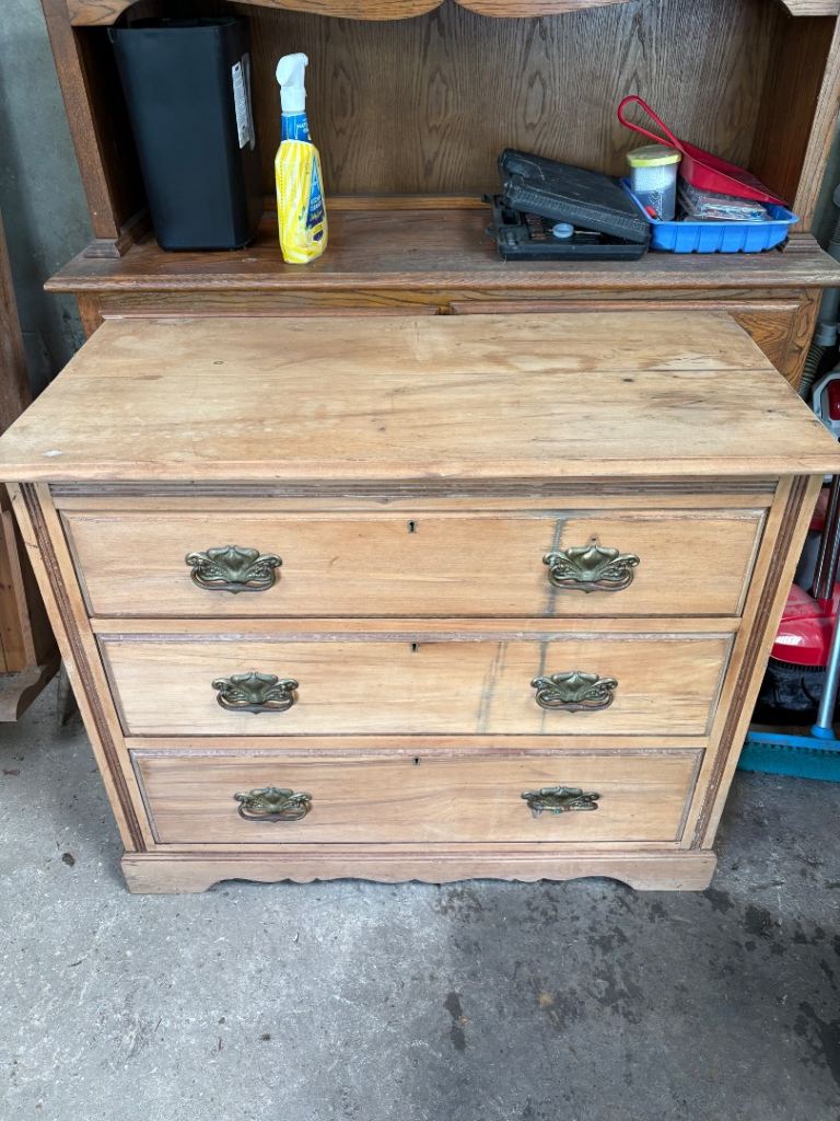 Chest of Drawers 