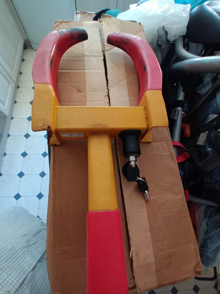 Heavy Duty Wheel Clamp for Caravan Trailer Car Van Security Lock 2 keys Collect Farlington po6 1az