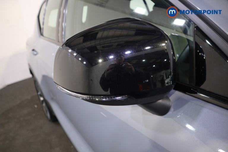 2022 Volvo XC40 1.5 T4 Recharge PHEV Plus Dark 5dr Auto SUV Hybrid Automatic