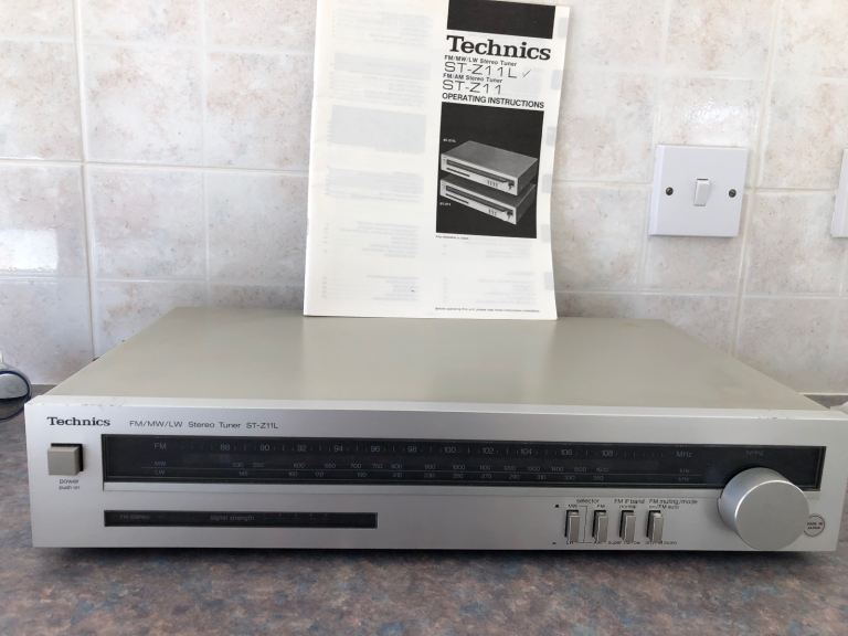 Technics vintage stereo Tuner ST-Z11L
