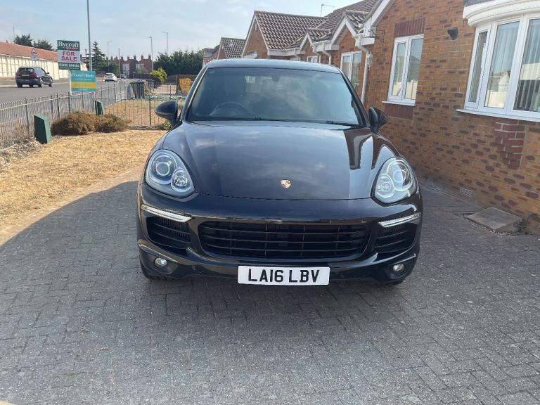 Porsche, CAYENNE, Estate, 2016, Semi-Auto, 4134 (cc), 5 doors