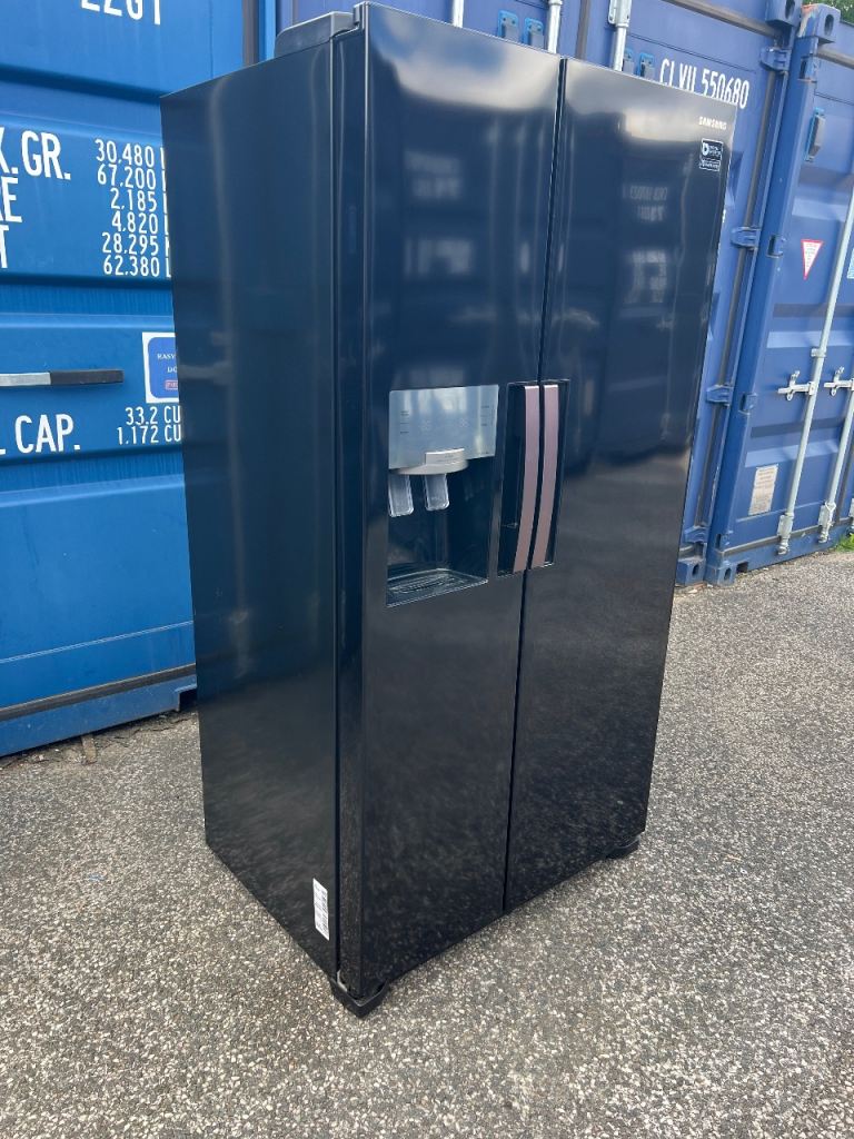 SAMSUNG AMERICAN FRIDGE FREEZER FOR SALE