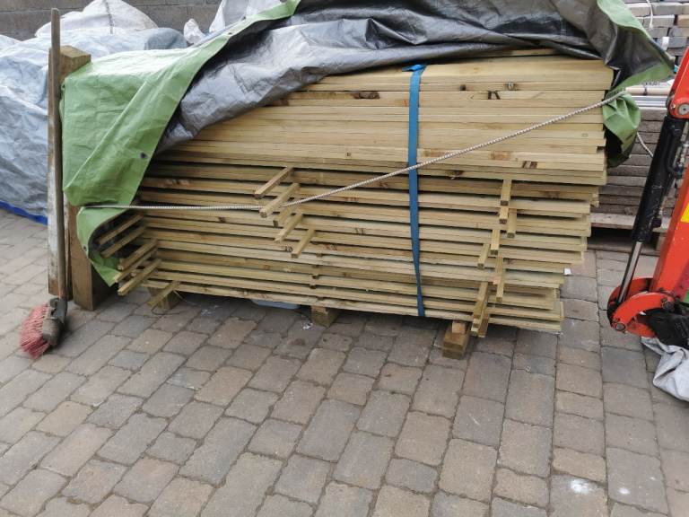 100 fence slats, 1.8m high, 100mm x 19mm £ if buying over 100, 
