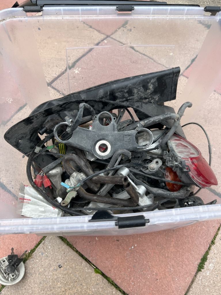 HONDA CBR 600 Year2000 FX-FY BIKE PARTS