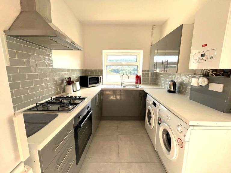 Rooms available – Shared 4-bed house in Treforest