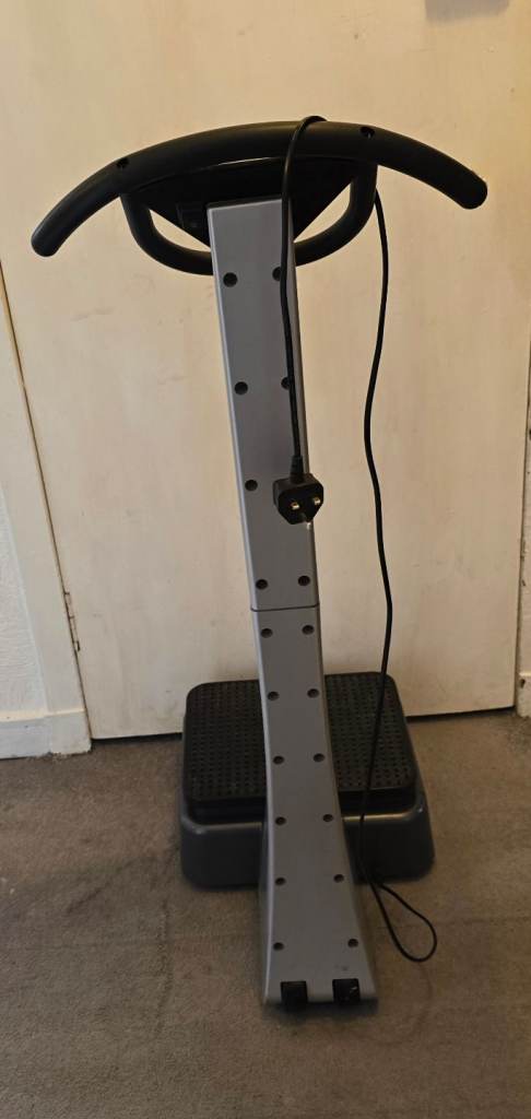 Power Max Vibrations  Fitness  - Like New 