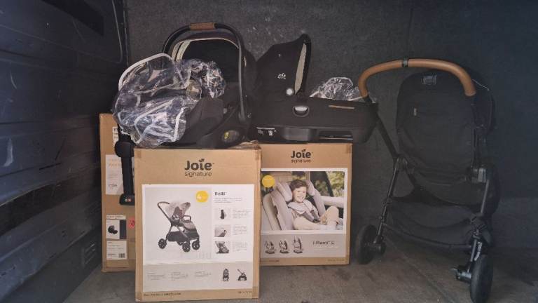 Joie Signature Finiti Travel System + i-Base Encore (Complete Set)
