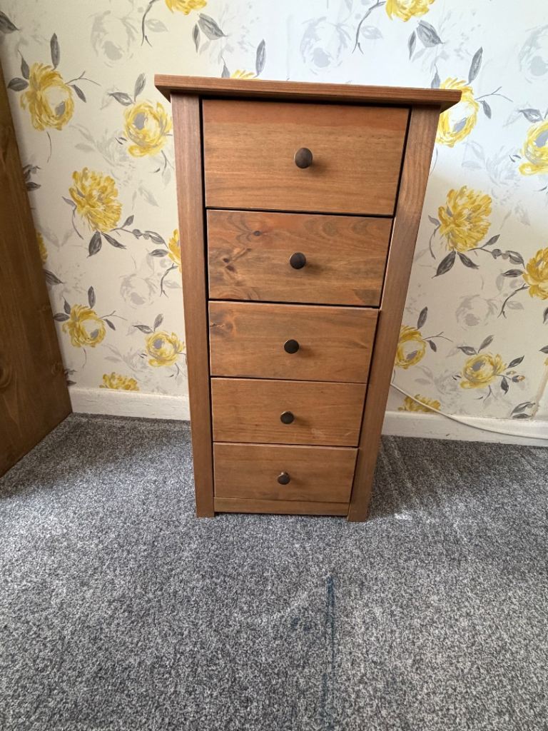 Single set of drawers