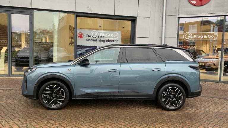 2025 Peugeot 5008 1.2 HYBRID GT SUV 5dr Petrol Hybrid e-DSC6 Euro 6 (s/s) (136 ps) SUV Hybrid Aut...