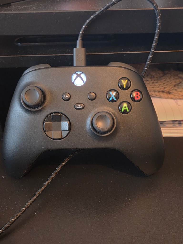 Xbox one series X, steelseries 9x headset and xbox elite series 2 controller