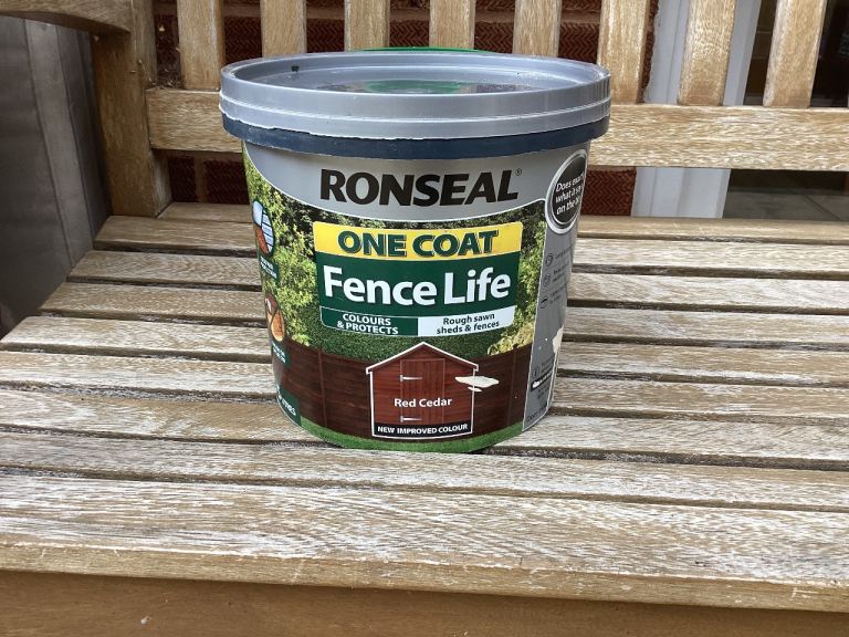 Fence paint 