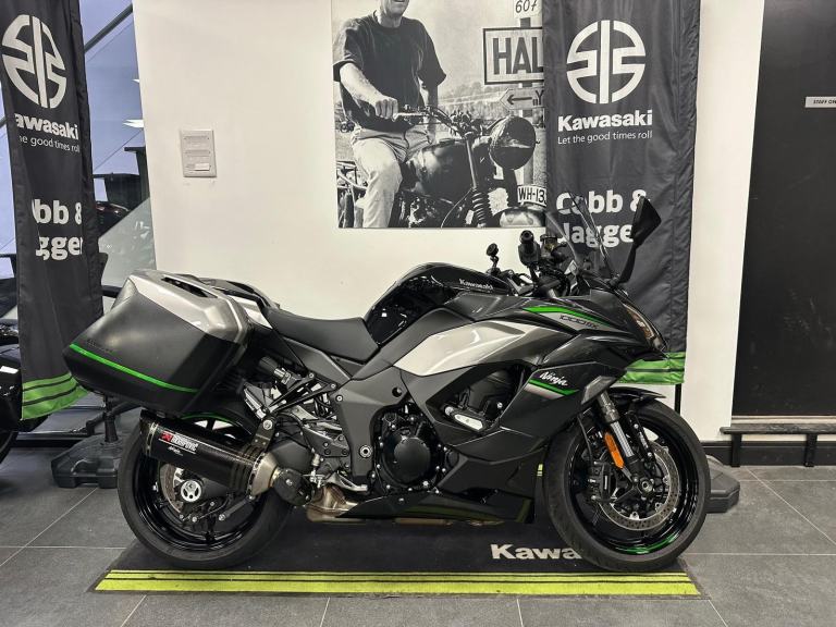 Kawasaki Ninja 1000 SX Performance Tourer .