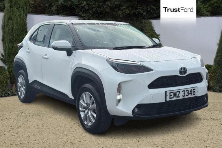 2024 Toyota Yaris Cross 1.5 Hybrid Icon 5dr CVT HATCHBACK PETROL/ELECTRIC Manual