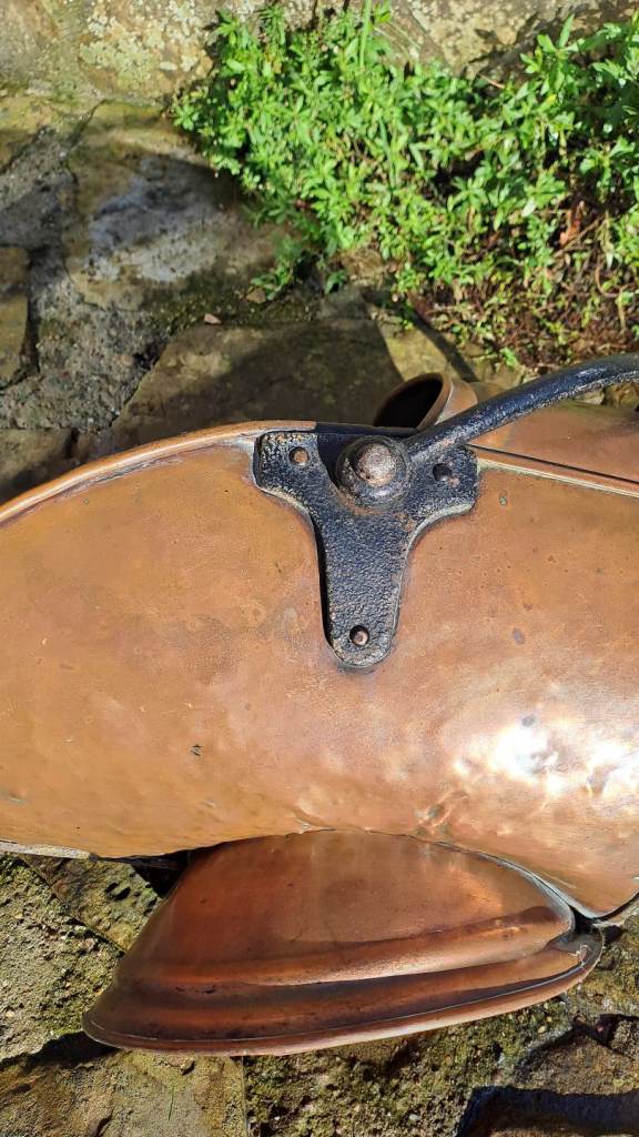 Copper abd bronze antique coal scuttle   