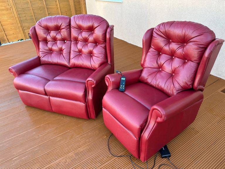 LEATHER SOFA CELEBRITY 2 SEATER + RECLINER ARMCHAIR