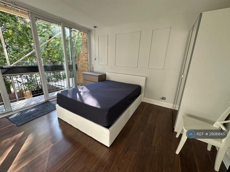 1 bedroom in Tresham Crescent, London, NW8 (#2936845)
