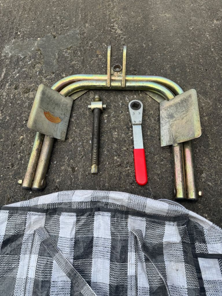 Milenco leveller for caravan