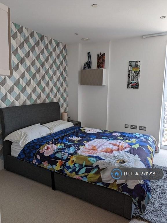 1 bedroom flat in Emily Street, London, E16 (1 bed) (#2711218)