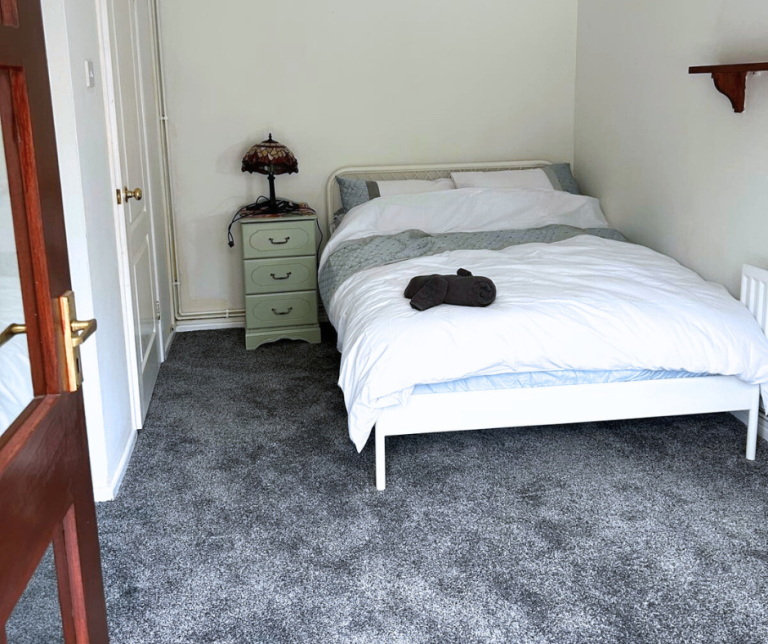 2 Bed Semi House - Temporary Accommodation - Bills Included - Quiet Residential Area - Serviced