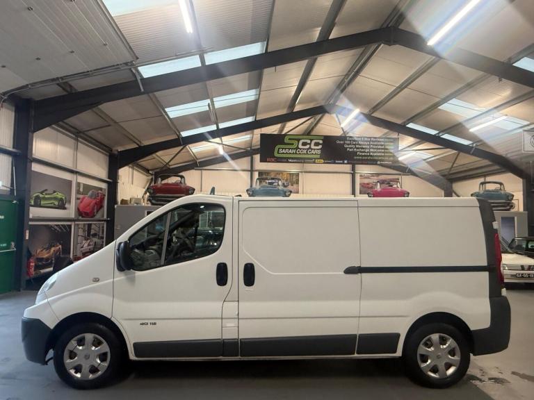 2013 Renault Trafic 2.0 dCi LL29 L3 H1 3dr PANEL VAN Diesel Manual