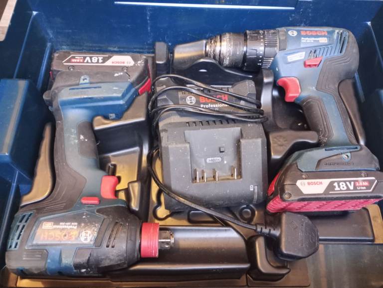 Bosch drill set (can deliver)